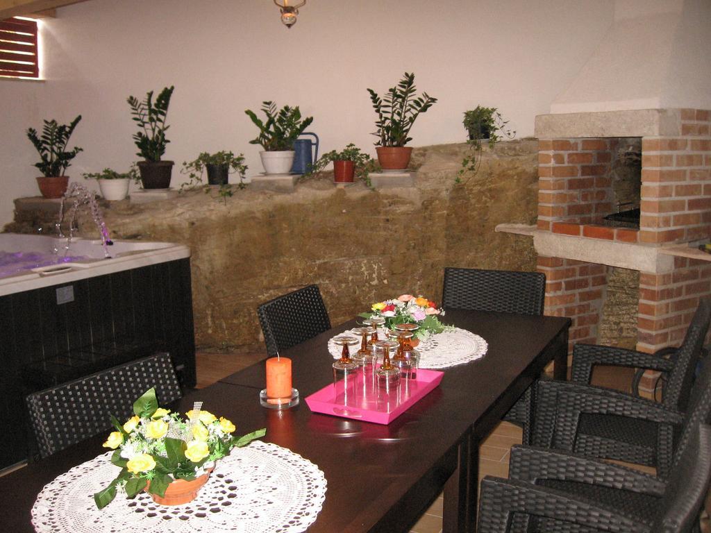 Apartments Alen Pazin Luaran gambar