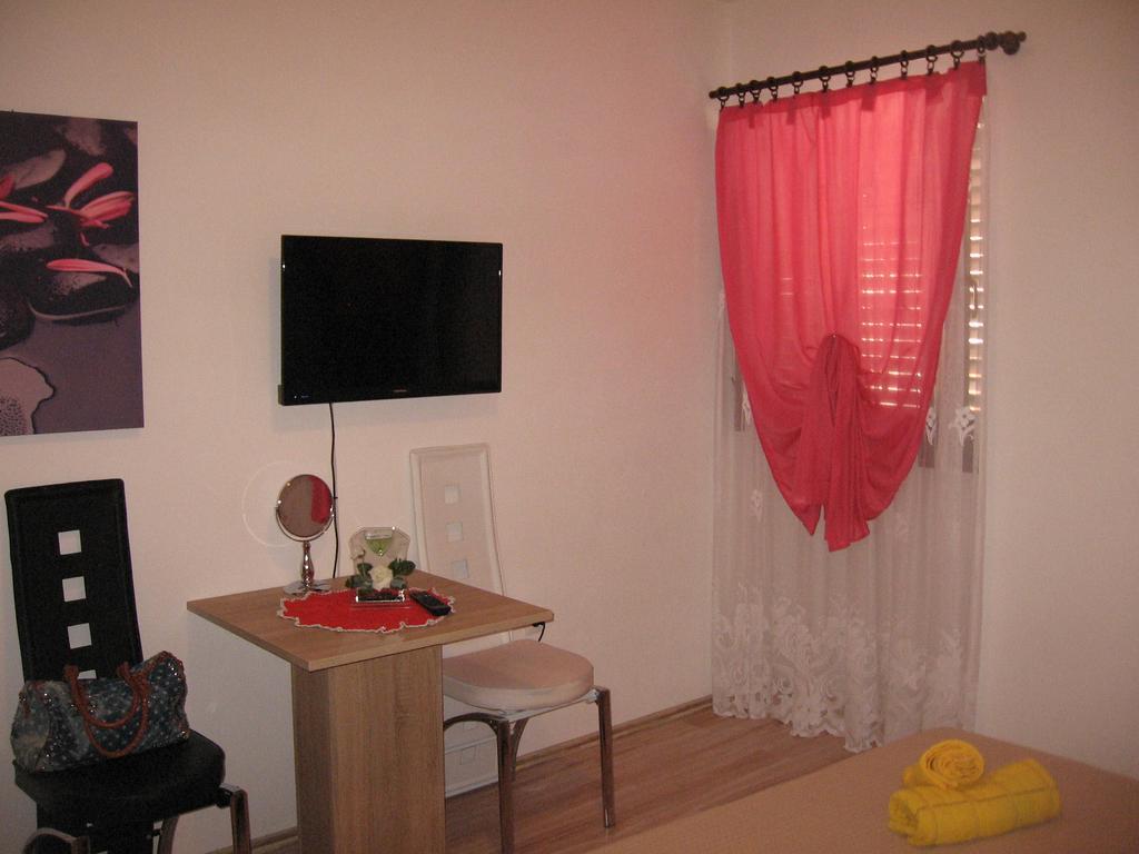 Apartments Alen Pazin Luaran gambar