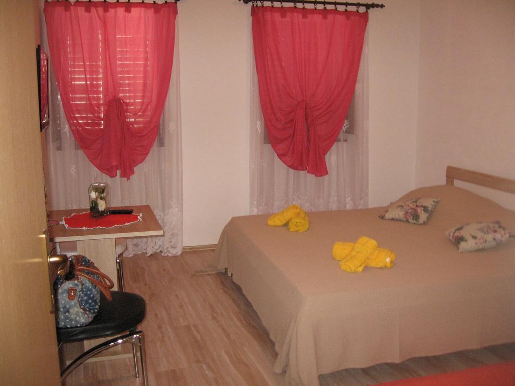Apartments Alen Pazin Luaran gambar